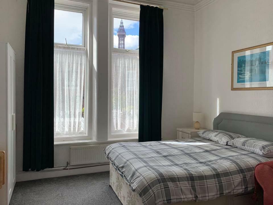 Beeton Villas Holiday Apartments Blackpool Exterior photo