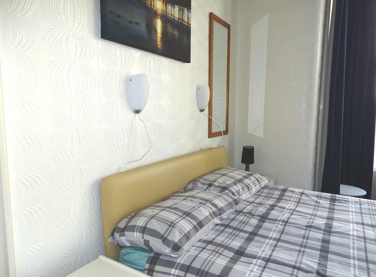 Beeton Villas Holiday Apartments Blackpool Exterior photo